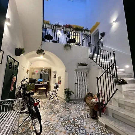 בית הארחה Donna Grazia Relais 4*